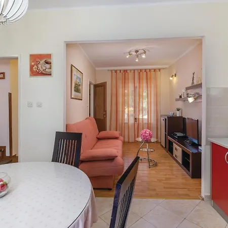 Beautiful Home In Topid Vakantiehuis *
