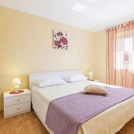 Beautiful Home In Topid Vakantiehuis
