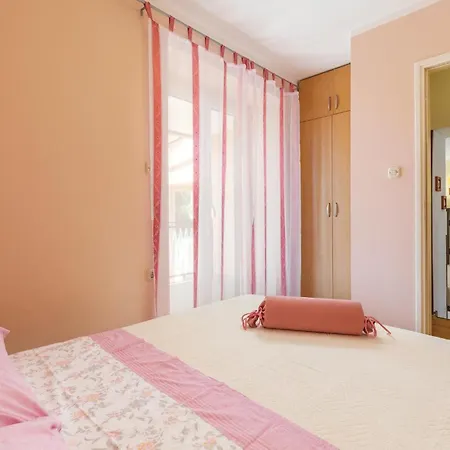 Beautiful Home In Topid Vakantiehuis