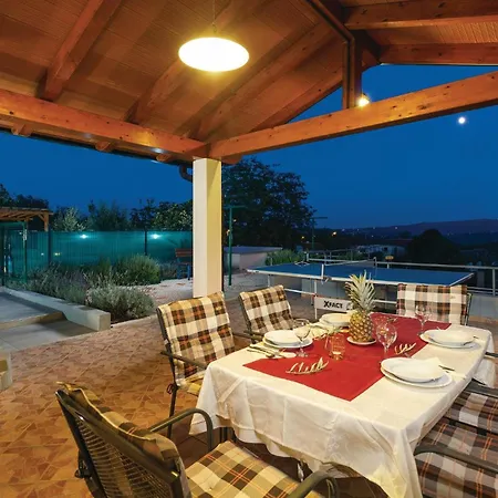 Beautiful Home In Topid Vakantiehuis